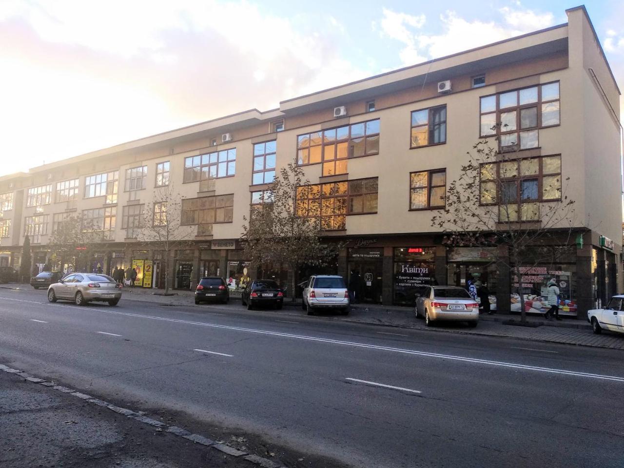 Gil Apartments, On Mynaiska 18 Uschhorod Exterior foto